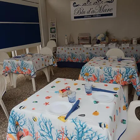 ベッド・アンド・ブレックファスト Blu D'amare 4*